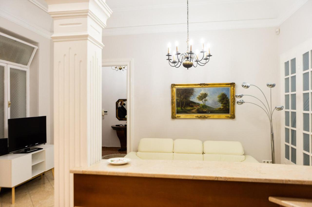 Luxury Downtown 3 Bedroom Apartment By Synagoge With Beautiful View Будапешт Экстерьер фото